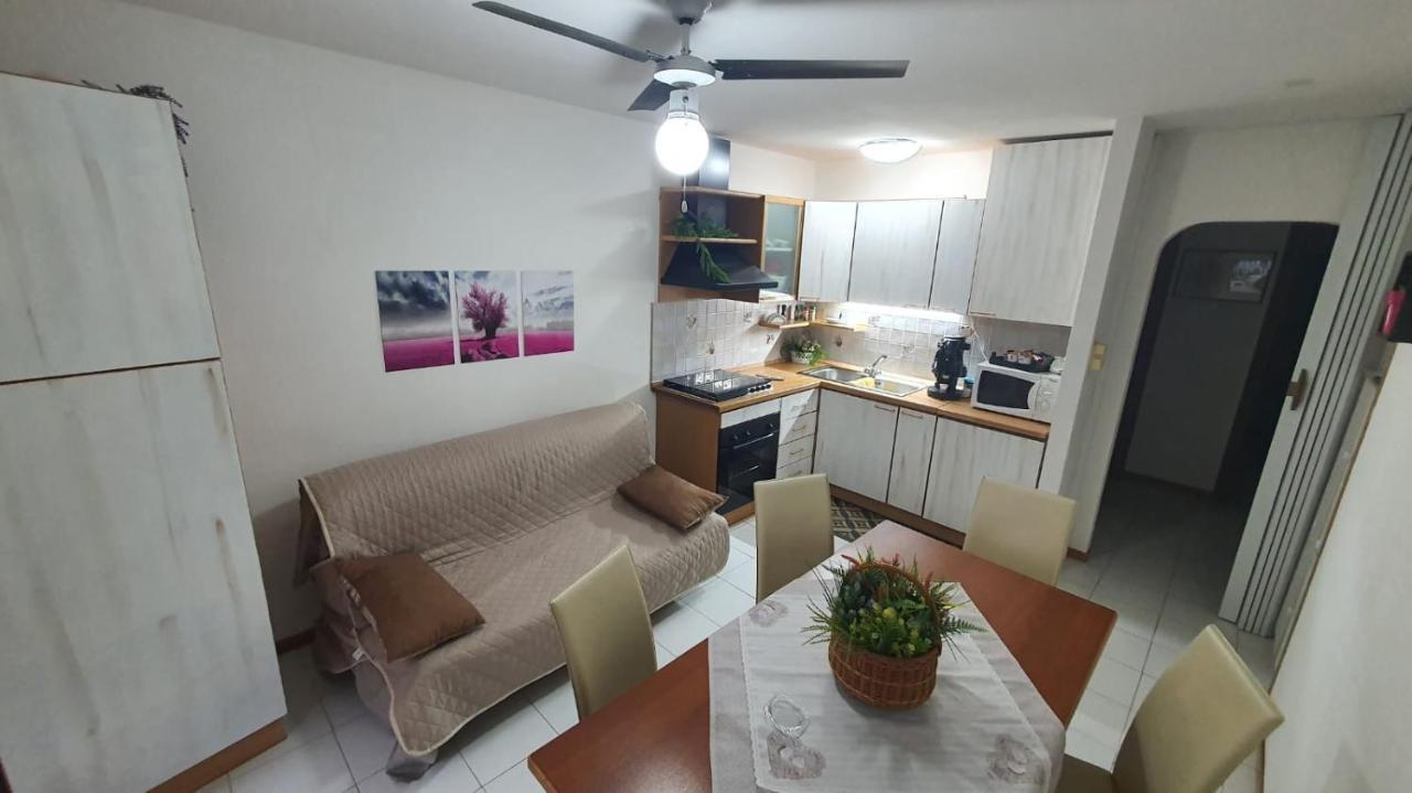 La Casa Di Marta Lägenhet Augusta Exteriör bild